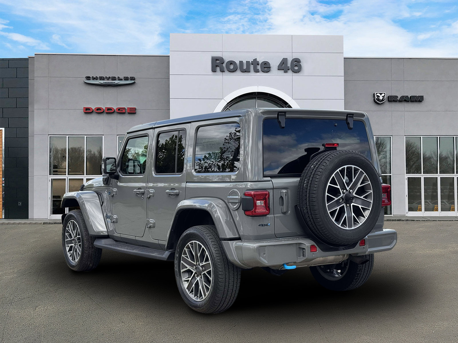 Used 2022 Jeep Wrangler Unlimited Sahara AWD/4WD image 4