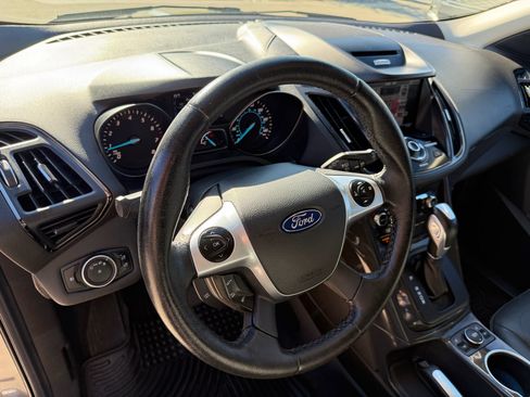 Used 2015 Ford Escape Titanium image 10