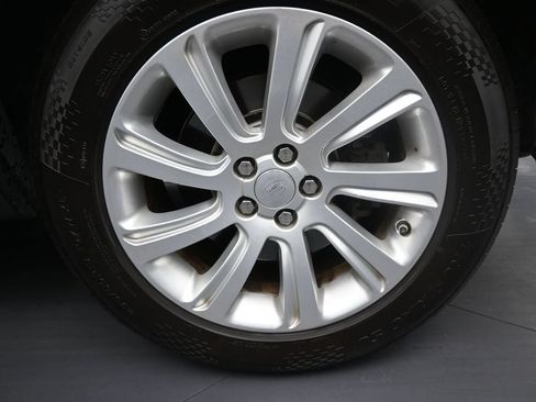 Used 2018 Land Rover Discovery Sport SE AWD/4WD image 9