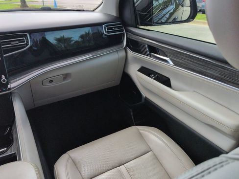 Used 2022 Jeep Wagoneer Series II RWD image 16