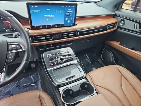 Used 2022 Lincoln Nautilus Reserve w/ Equipment Group 201A image 20