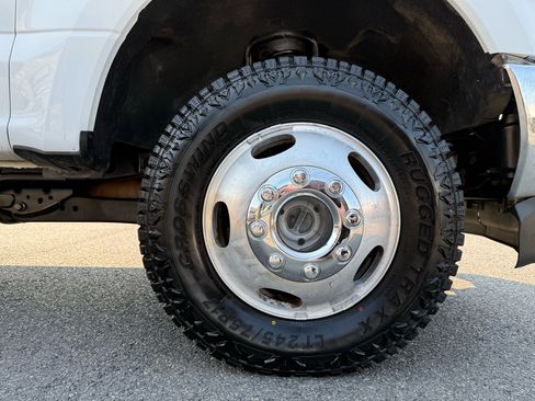 Used 2018 Ford F350 XL w/ Power Equipment Group image 38