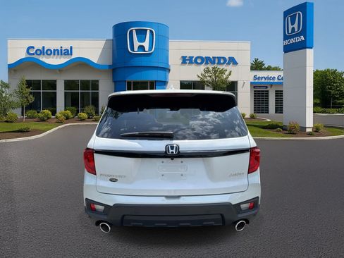 Used 2025 Honda Passport EX-L image 5