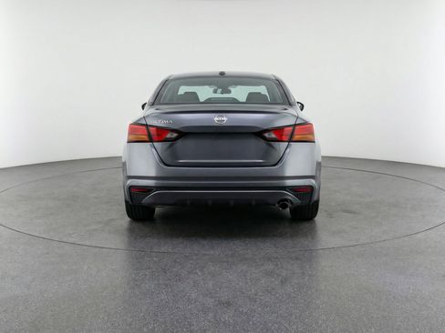 Used 2025 Nissan Altima 2.5 SV image 7