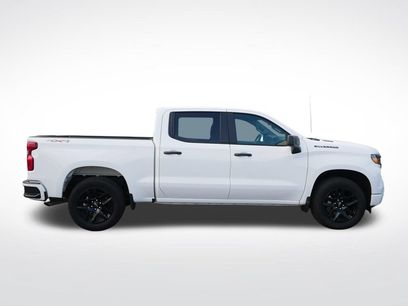 New 2026 Chevrolet Silverado 1500 Custom w/ LPO, Dark Essentials Package