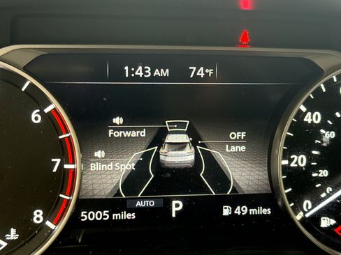 Used 2023 Nissan Rogue SV AWD/4WD image 13