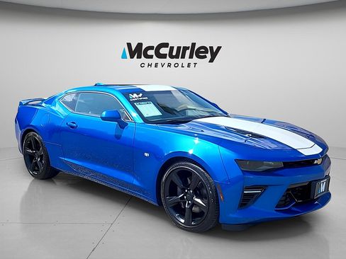 Used 2018 Chevrolet Camaro SS RWD image 1