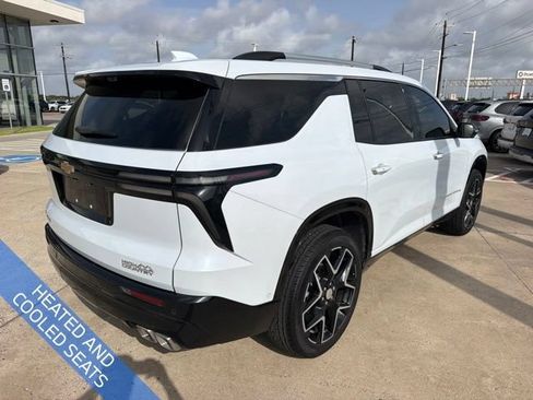 Used 2026 Chevrolet Traverse High Country FWD image 4