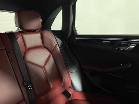 Used 2024 Porsche Macan S image 17