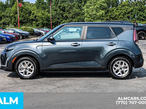 Used 2025 Kia Soul LX w/ LX Technology Package FWD image 9