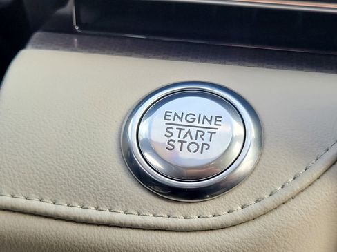 Used 2025 Lincoln Nautilus Premier image 26