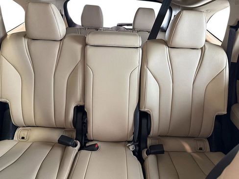 New 2026 Acura MDX SH-AWD image 27