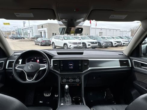 Used 2022 Volkswagen Atlas SEL Premium image 10