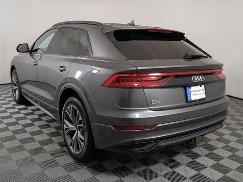 Used 2021 Audi Q8 Premium image 3