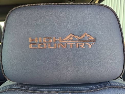 Used 2025 Chevrolet Silverado 1500 High Country w/ Technology Package AWD/4WD image 19