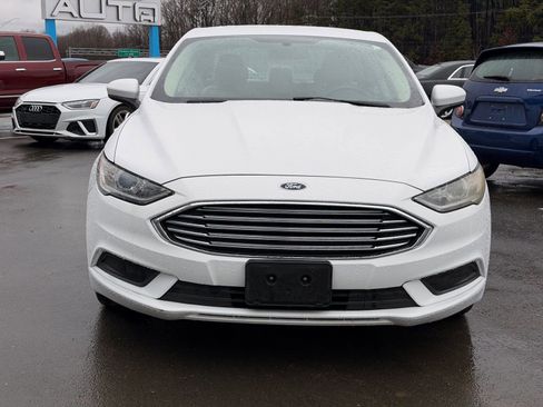Used 2018 Ford Fusion S image 2