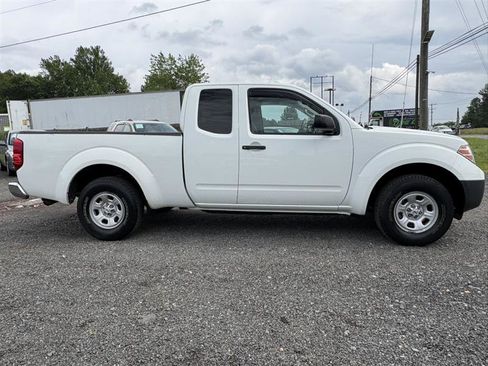 Used 2015 Nissan Frontier S RWD image 5