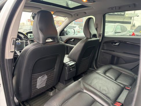 Used 2016 Volvo XC70 T5 Premier w/ Proximity Package image 13