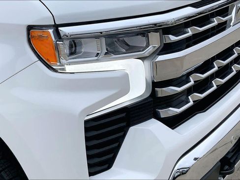 Certified 2023 Chevrolet Silverado 1500 LTZ w/ Z71 Off-Road Package image 26