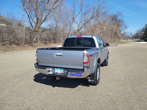 Used 2015 Toyota Tacoma 4x4 Double Cab w/ TRD Off-Road Package image 17