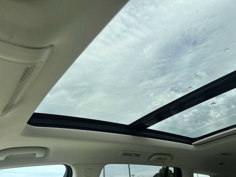 Used 2021 Cadillac XT6 Premium Luxury w/ LPO, Floor Liner Package FWD image 19