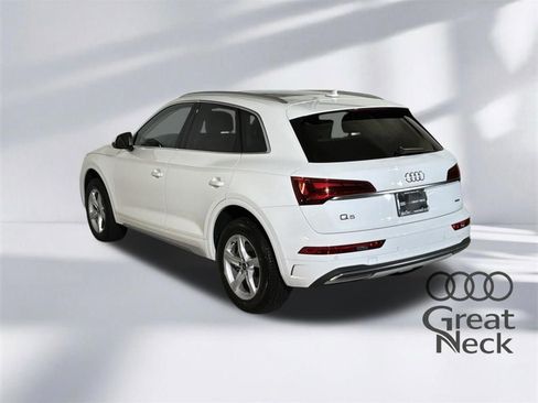 Used 2023 Audi Q5 Premium w/ Convenience Package AWD/4WD image 8