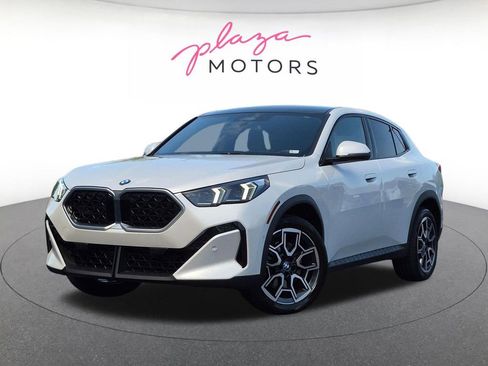 Certified 2025 BMW X2 xDrive28i AWD/4WD image 1