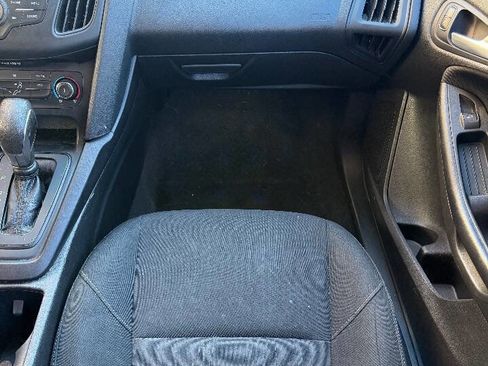 Used 2017 Ford Focus SE image 13