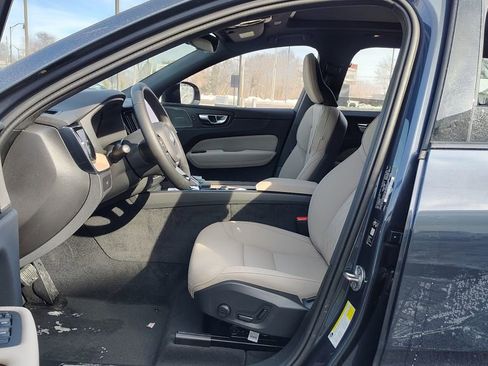 New 2026 Volvo XC60 B5 Plus w/ Protection Package Premier AWD/4WD image 7