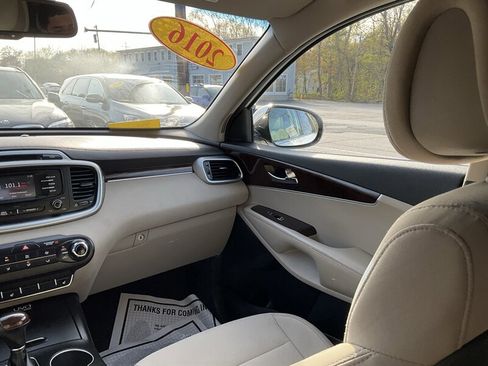 Used 2016 Kia Sorento AWD w/ LX Convenience Package image 20