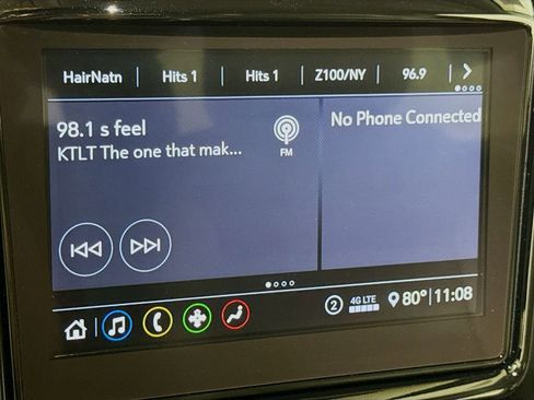 Used 2020 Chevrolet Traverse LT FWD image 12