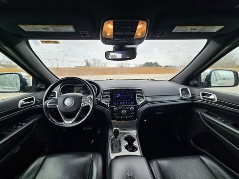 Used 2020 Jeep Grand Cherokee Limited w/ Luxury Group II image 12