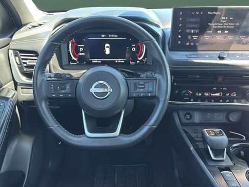 Used 2024 Nissan Rogue SL w/ SL Premium Package AWD/4WD image 20