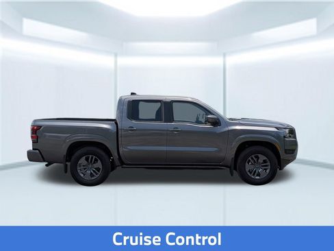 Certified 2025 Nissan Frontier SV RWD image 9