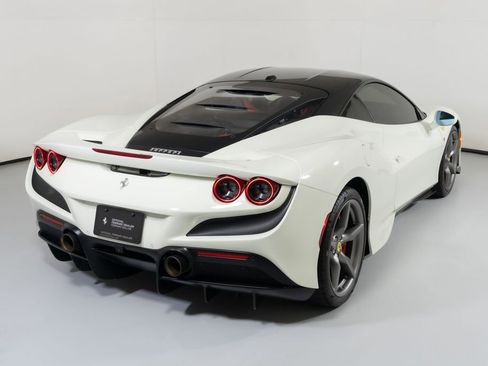 Used 2020 Ferrari F8 Tributo RWD image 2
