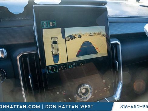 Used 2025 GMC Acadia Elevation image 9