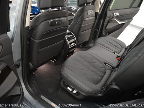 Used 2025 BMW X7 xDrive40i image 27