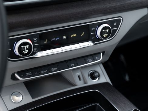 Certified 2022 Audi Q5 2.0T Premium Plus w/ Premium Plus Package image 15