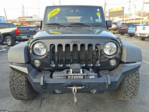 Used 2016 Jeep Wrangler Unlimited Sport image 8