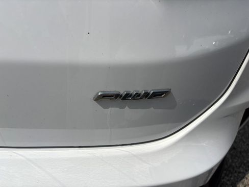 Used 2022 Ford Edge SEL w/ Convenience Package AWD/4WD image 17