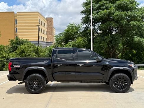 Used 2024 Chevrolet Colorado Trail Boss w/ Technology Package AWD/4WD image 6