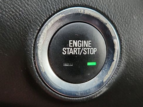 Used 2021 GMC Terrain SLE w/ Driver Convenience Package FWD image 10