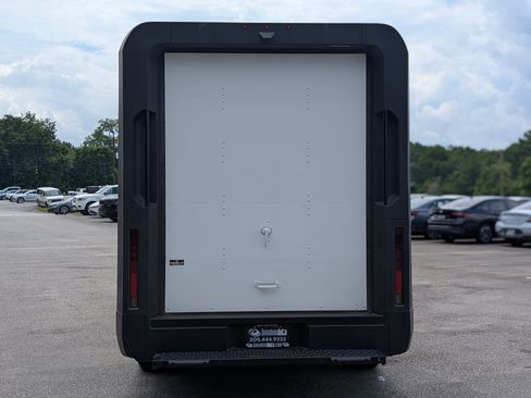 Used 2024 Chevrolet Brightdrop 600 w/ Commercial Equipment Package AWD/4WD image 8