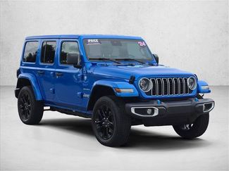 Used 2024 Jeep Wrangler Unlimited Sahara AWD/4WD video 3