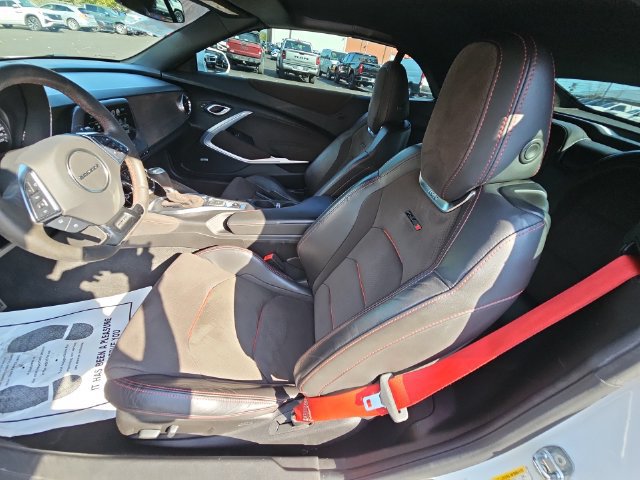 Used 2017 Chevrolet Camaro ZL1 RWD image 28