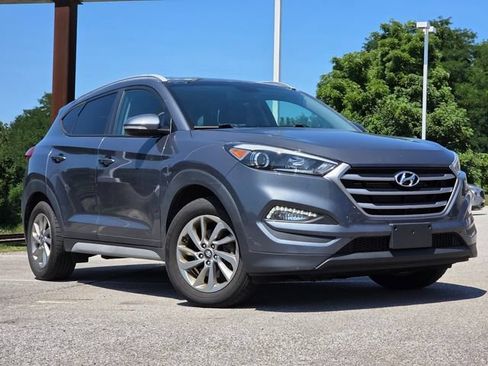 Used 2018 Hyundai Tucson SEL Plus AWD/4WD image 2