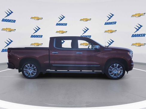 Used 2025 Chevrolet Silverado 1500 High Country image 9