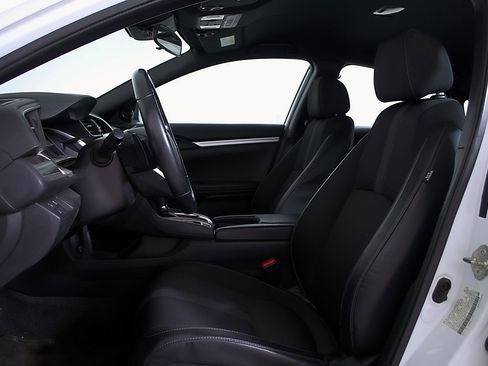Used 2019 Honda Civic Sport image 14