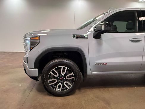 Used 2025 GMC Sierra 1500 AT4 w/ AT4 Preferred Package AWD/4WD image 38