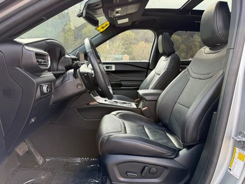 Used 2023 Ford Explorer ST w/ Equipment Group 401A AWD/4WD image 20